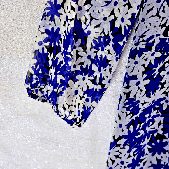 Diane Von Furstenberg Aria Floral Long Sleeve V-Neck Silk Babydoll Shift Dress 6 - Picture 3 of 10